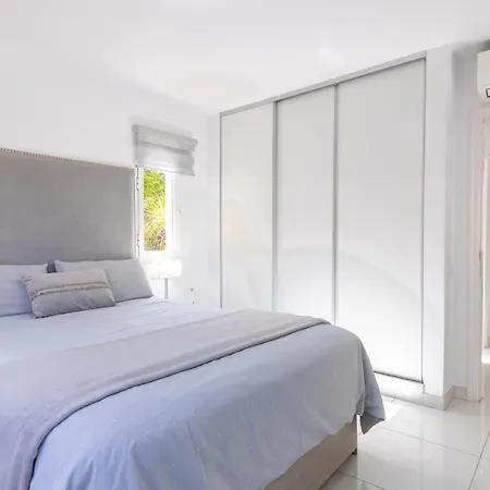 Mango La Caleta Hideaway Apartment *