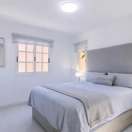 Mango La Caleta Hideaway דירה *