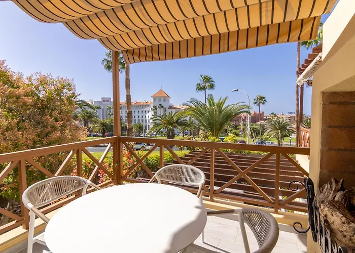 Mango La Caleta Hideaway אדחה